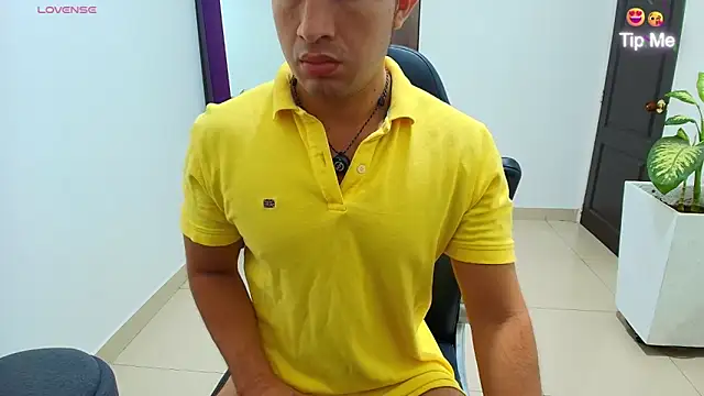 sebastian oconnor77 online show from March 25, 1:04 pm