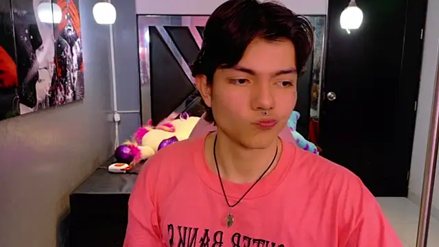 Snapshot of alandelrey57 chatting on September 13, 3:40 am alandelrey57 online show from September 13, 3:40 am