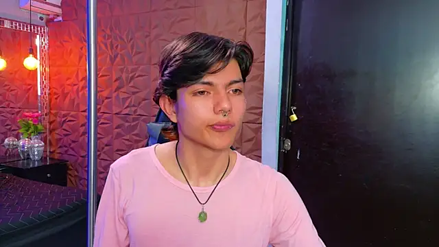 Snapshot of alandelrey57 chatting on September 16, 4:46 am alandelrey57 online show from September 16, 4:46 am