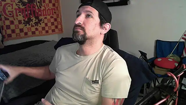 Snapshot of DevilPup75_ chatting on October 24, 7:54 am DevilPup75 online show from October 24, 7:54 am