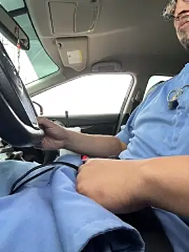 Dwizzlerperizzlee online show from April 17, 4:42 pm