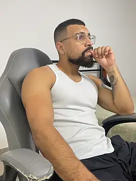 vincentjaxon online show from March 5, 6:15 pm