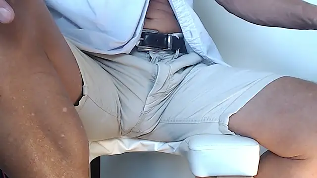 cumtwo2 online show from April 20, 1:24 pm