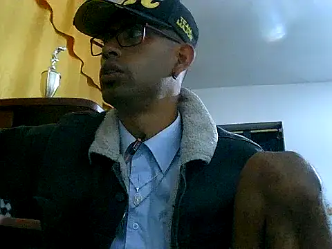 Negritohot2828 online show from May 3, 12:13 am