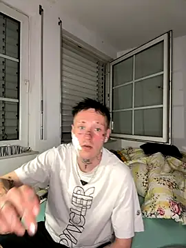 FullTattooBoy online show from September 19, 9:47 pm