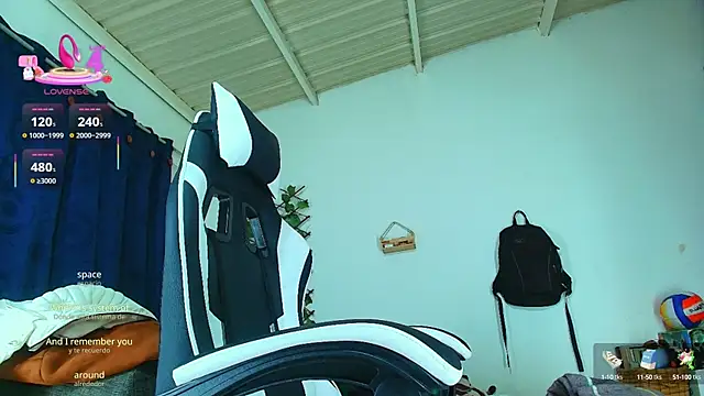 Snapshot of Gold_Loyal77 chatting on October 2, 6:01 pm Gold Loyal77 online show from October 2, 6:01 pm