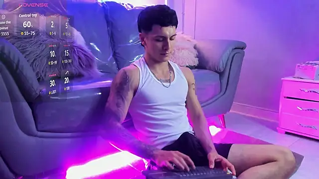 Leo santoro online show from February 17, 1:54 pm