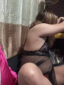 pretty TRANSjona online show from March 30, 9:05 pm