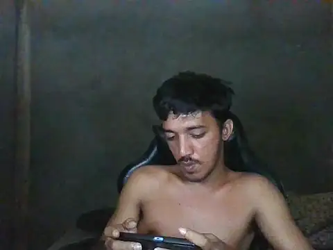 Snapshot of RowyCam chatting on October 29, 3:09 am RowyCam online show from October 29, 3:09 am