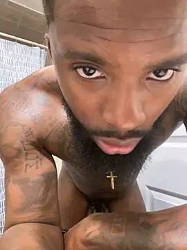 Snapshot of StandOnthatboy chatting on September 26, 12:41 am StandOnthatboy online show from September 26, 12:41 am