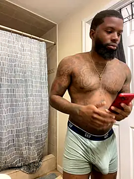 Snapshot of StandOnthatboy chatting on September 19, 11:32 am StandOnthatboy online show from September 19, 11:32 am