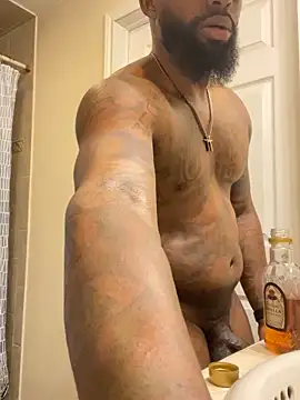 Snapshot of StandOnthatboy chatting on October 4, 12:05 am StandOnthatboy online show from October 4, 12:05 am