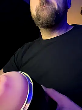 madmiki online show from October 27, 11:34 am