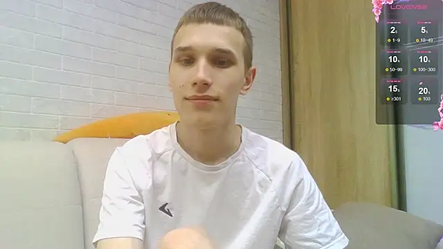 Snapshot of your___honeyy chatting on September 11, 1:10 pm your honeyy online show from September 11, 1:10 pm