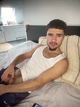 los freaky online show from October 28, 12:29 pm