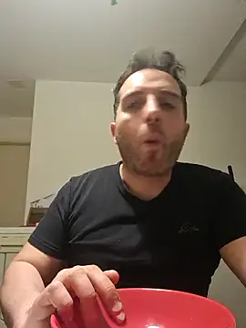 spaccaa online show from April 8, 9:01 pm