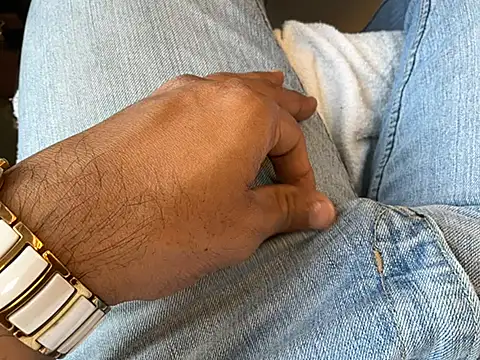  Danny   online show from February 8, 9:04 am