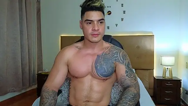 Steven Velez online show from December 18, 2:29 am