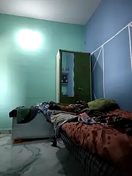 RAYI Queen 4 online show from April 11, 3:35 am