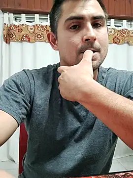 Bradd 32 online show from February 7, 2:40 am