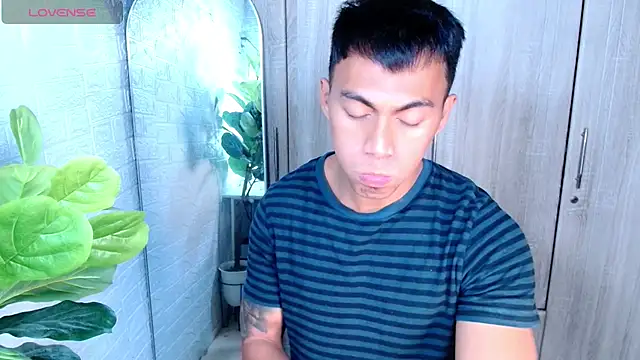 PinooyMilker online show from March 4, 1:18 pm