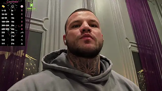 OliverSport online show from November 15, 3:47 pm