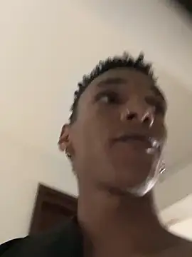 JulienSaint online show from February 24, 3:35 pm