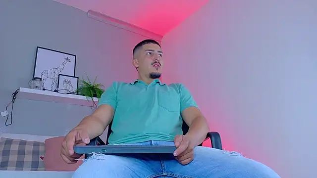 MrFox   online show from January 12, 7:40 pm