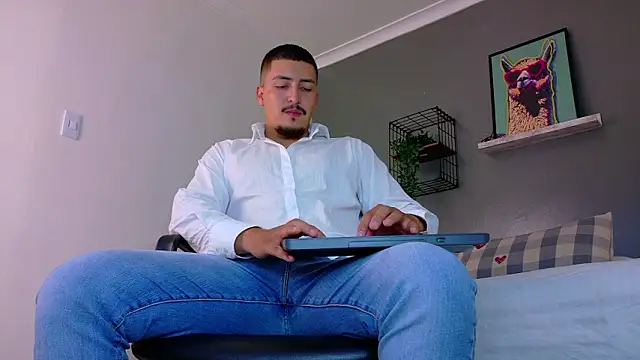 MrFox   online show from March 11, 7:32 pm