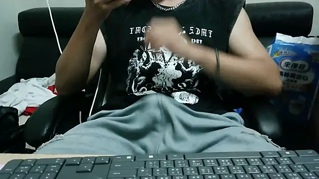 bigbb101011 online show from October 30, 3:24 pm