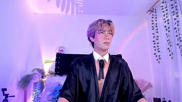 Cooperrosscute233 online show from March 31, 3:47 pm