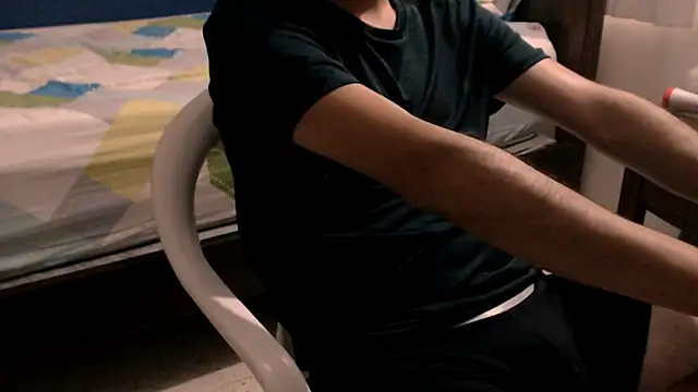 Mr meyo online show from February 8, 7:29 pm