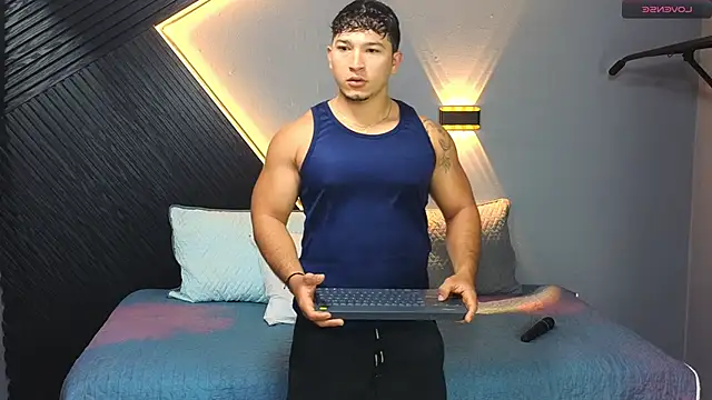 Horny nick18 online show from February 20, 12:18 pm