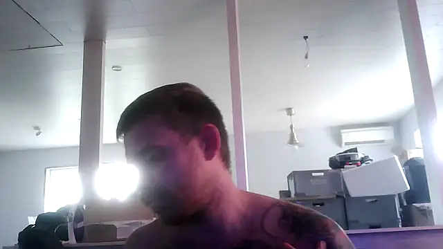 Bikerhot883hd online show from October 15, 1:30 pm