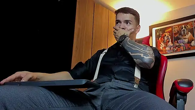 ALPHA DOMINUS  online show from December 21, 5:26 am