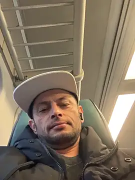 Carlosmauricio123 online show from March 8, 12:53 pm