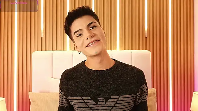 Dulcey  online show from March 28, 4:02 am