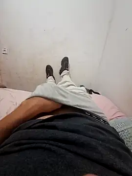 feehzungi0000 online show from December 2, 4:54 pm