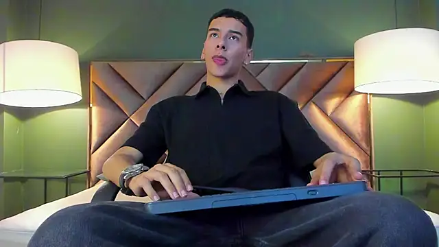 Aiden Royce online show from January 8, 2:39 am