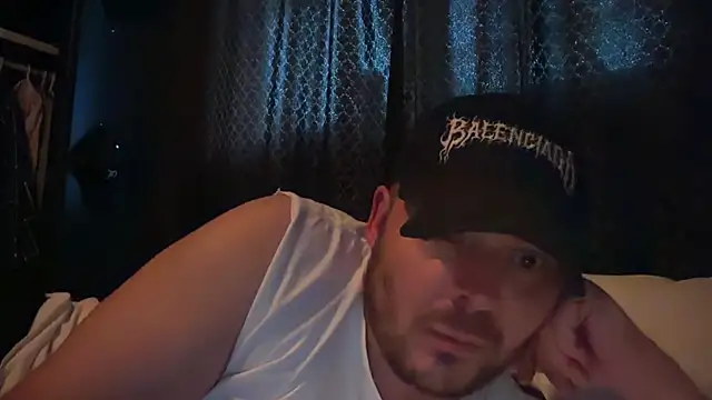 rough1985 online show from October 3, 11:54 pm