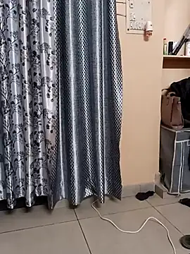 lust lovee online show from November 27, 6:11 pm