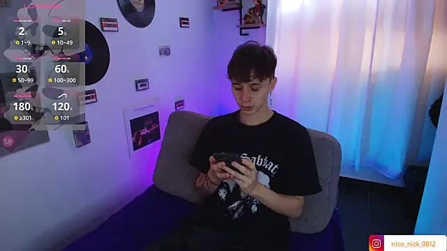 Snapshot of Nick_Bangover_ chatting on October 30, 7:37 pm Nick Bangover  online show from October 30, 7:37 pm