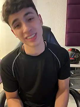 AdrianRinaldi online show from January 10, 8:11 pm