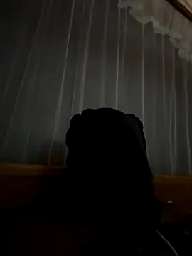 milkbra online show from December 4, 9:33 pm