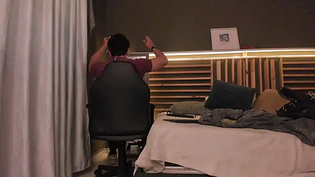 PaulEvens online show from October 4, 1:27 pm