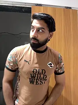 hottestboy03 online show from February 3, 7:46 am