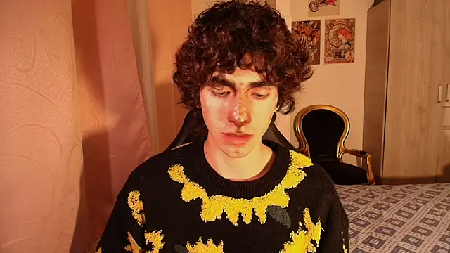 Nude Boy18 online show from November 1, 6:28 am