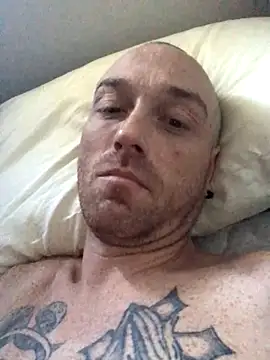 nathanlewrbsn online show from September 20, 7:14 pm