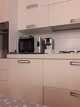 singolo discreto online show from March 15, 6:32 am