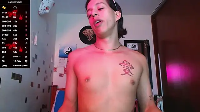 DannyPhantom555 online show from December 19, 6:38 pm